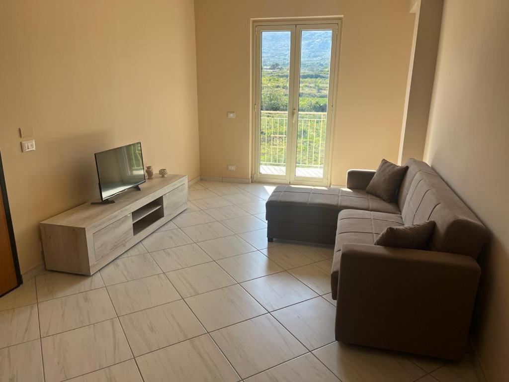 Vista Etna House Apartment Фиумефредо ди Сицилия Екстериор снимка